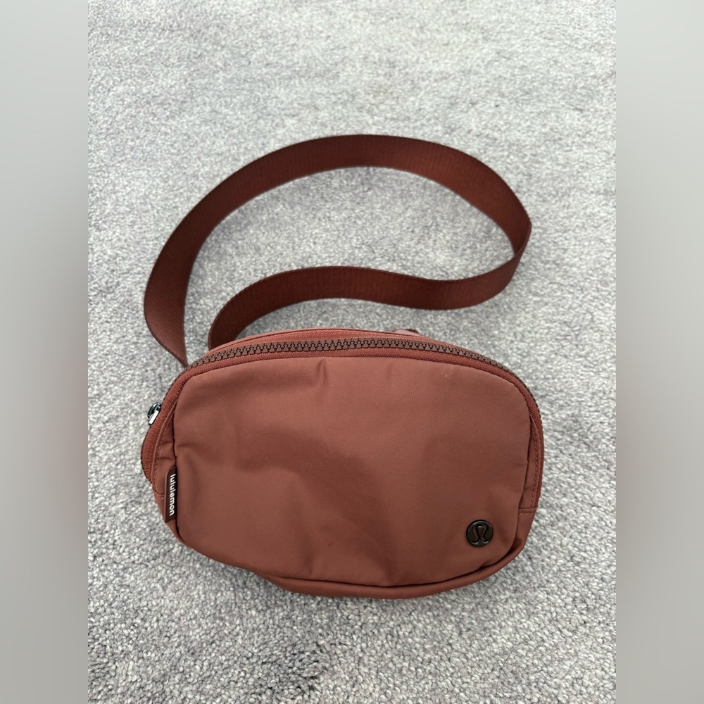 Lululemon Everyday 1L Belt Bag